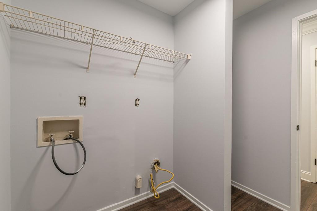 6810 Glenridge Drive Unit C, Sandy Springs, Georgia 30328, 2 Bedrooms Bedrooms, ,2 BathroomsBathrooms,Residential,Sold,6810 Glenridge Drive Unit C,7316959