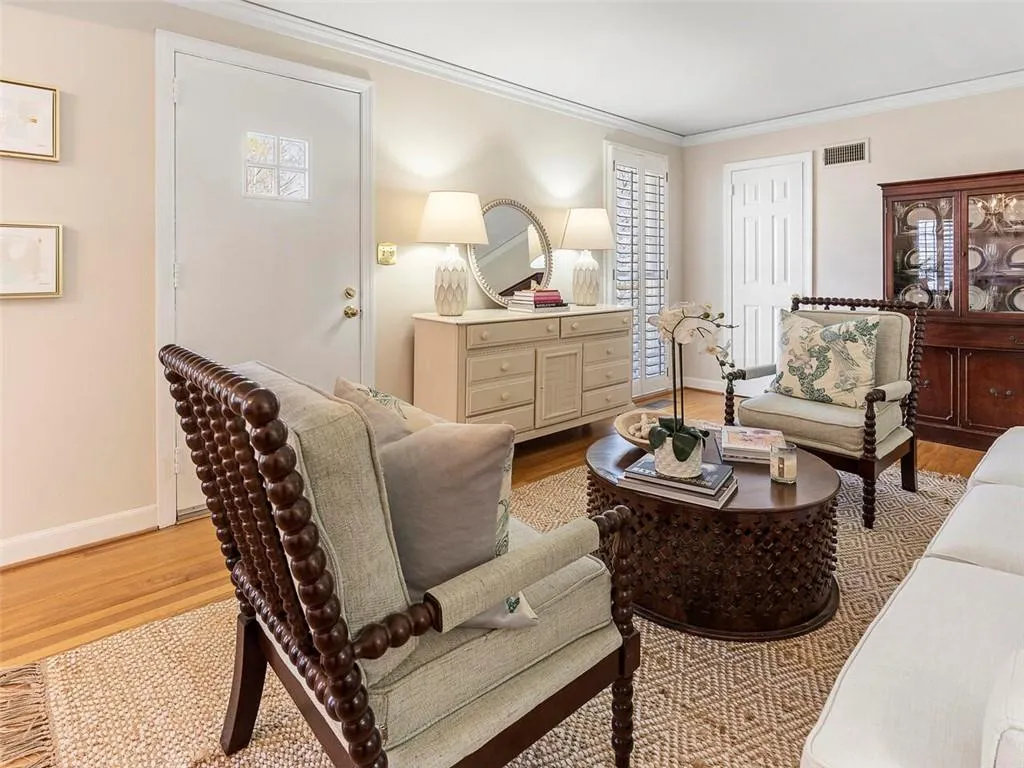 381 Pine Forest Road, Atlanta, Georgia 30342, 3 Bedrooms Bedrooms, ,2 BathroomsBathrooms,Residential,Sold,381 Pine Forest Road,7015668