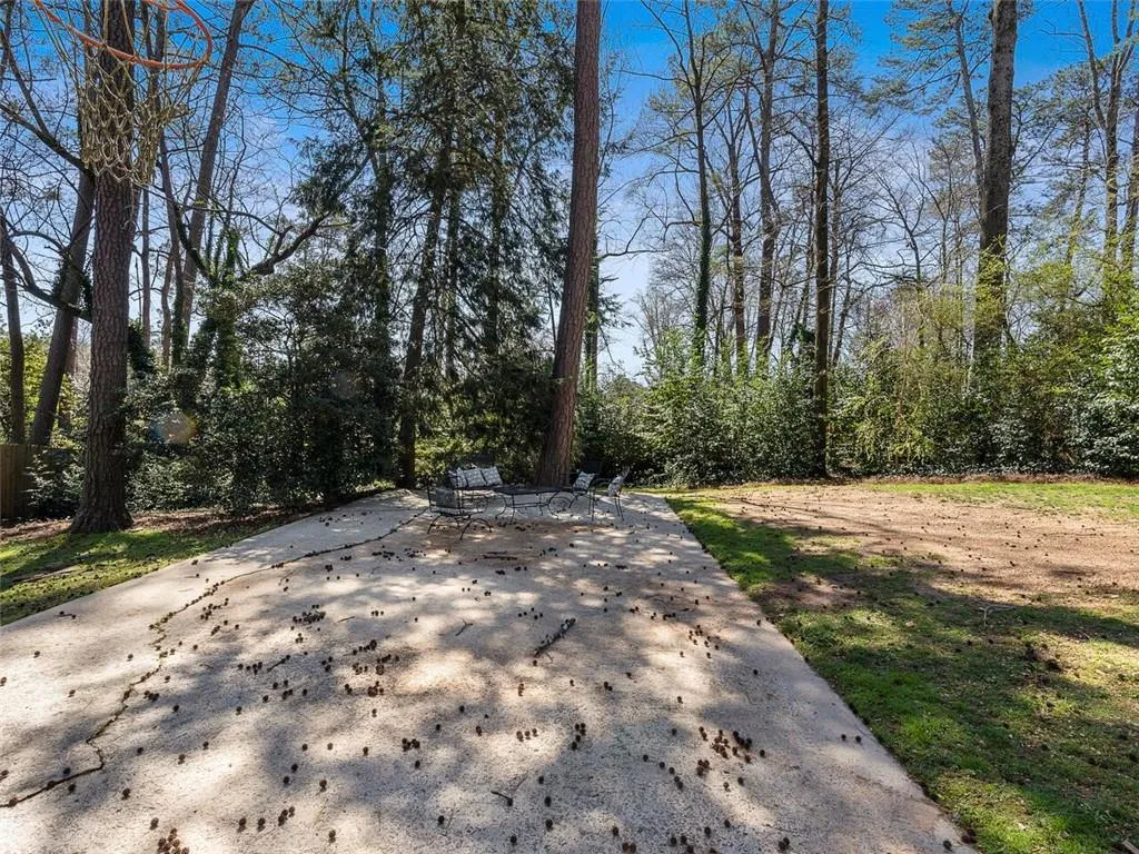 381 Pine Forest Road, Atlanta, Georgia 30342, 3 Bedrooms Bedrooms, ,2 BathroomsBathrooms,Residential,Sold,381 Pine Forest Road,7015668