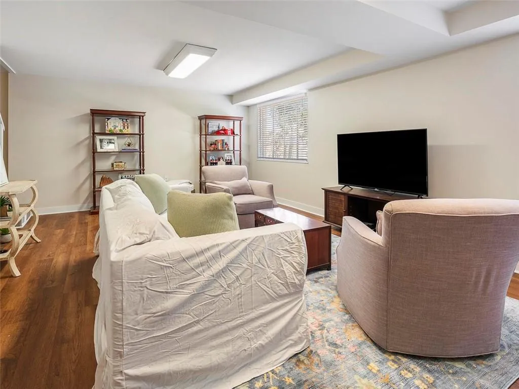 381 Pine Forest Road, Atlanta, Georgia 30342, 3 Bedrooms Bedrooms, ,2 BathroomsBathrooms,Residential,Sold,381 Pine Forest Road,7015668