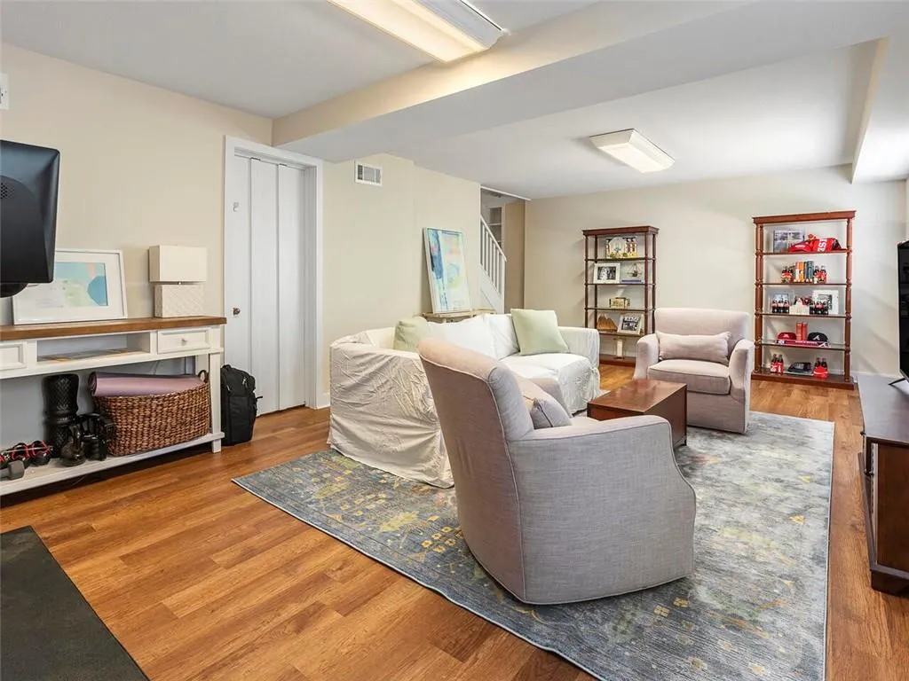 381 Pine Forest Road, Atlanta, Georgia 30342, 3 Bedrooms Bedrooms, ,2 BathroomsBathrooms,Residential,Sold,381 Pine Forest Road,7015668