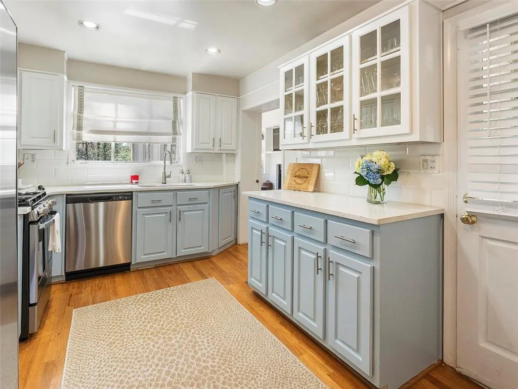 381 Pine Forest Road, Atlanta, Georgia 30342, 3 Bedrooms Bedrooms, ,2 BathroomsBathrooms,Residential,Sold,381 Pine Forest Road,7015668