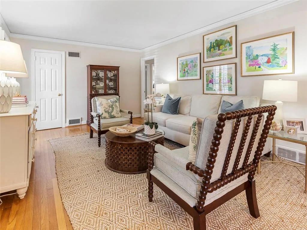 381 Pine Forest Road, Atlanta, Georgia 30342, 3 Bedrooms Bedrooms, ,2 BathroomsBathrooms,Residential,Sold,381 Pine Forest Road,7015668