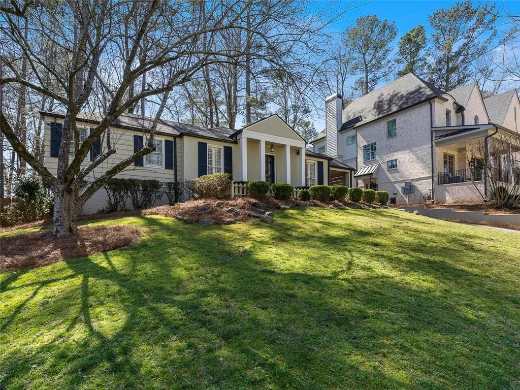 381 Pine Forest Road, Atlanta, Georgia 30342, 3 Bedrooms Bedrooms, ,2 BathroomsBathrooms,Residential,Sold,381 Pine Forest Road,7015668