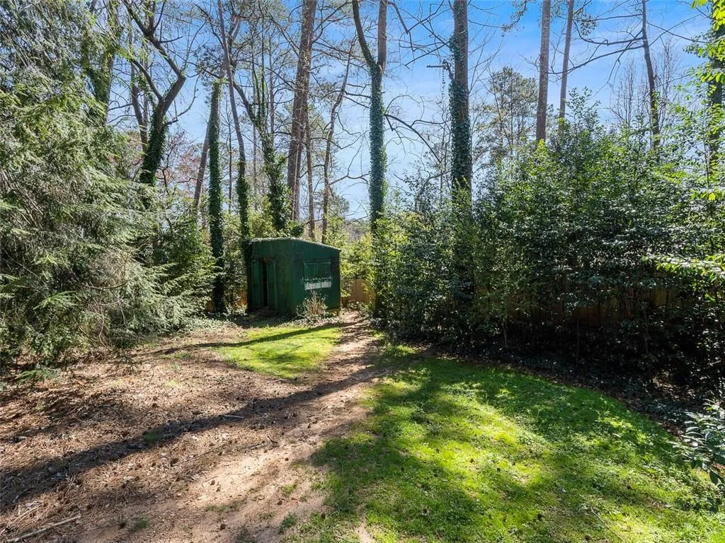 381 Pine Forest Road, Atlanta, Georgia 30342, 3 Bedrooms Bedrooms, ,2 BathroomsBathrooms,Residential,Sold,381 Pine Forest Road,7015668