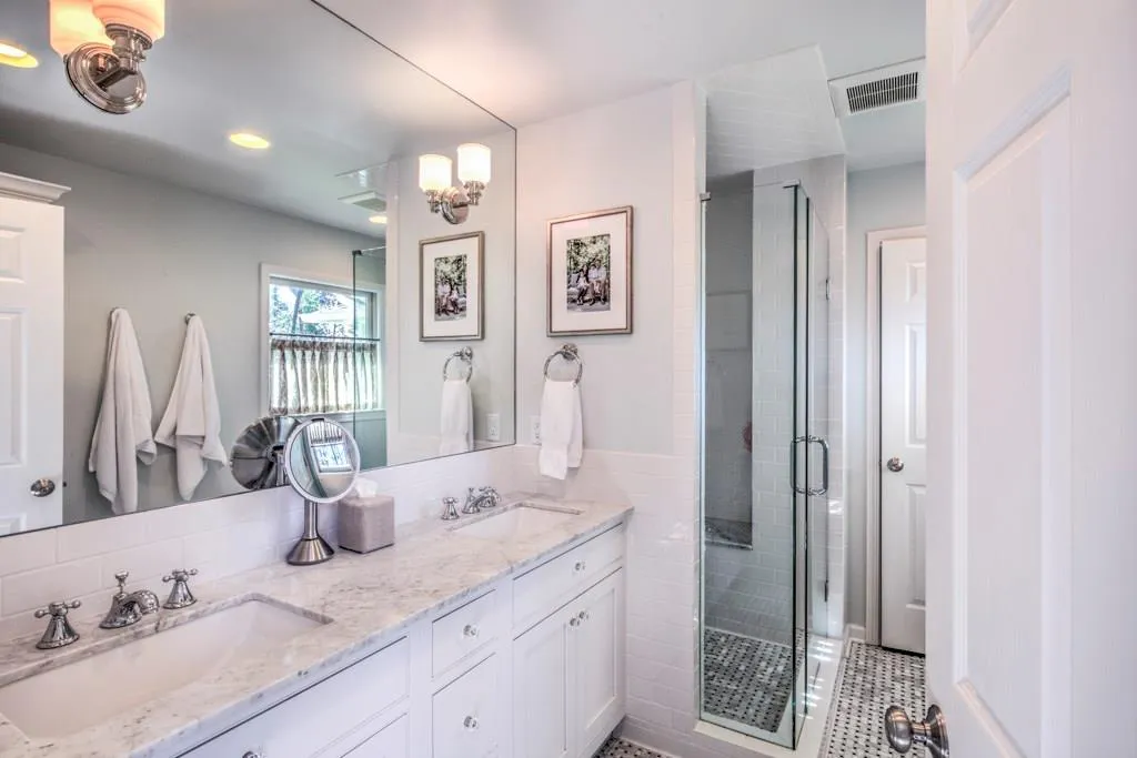 745 Northland Court, Sandy Springs, Georgia 30342, 5 Bedrooms Bedrooms, ,3 BathroomsBathrooms,Residential,Sold,745 Northland Court,5973672