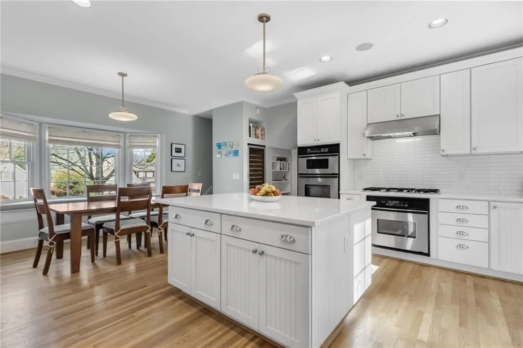 6225 River Chase Circle, Sandy Springs, Georgia 30328, 5 Bedrooms Bedrooms, ,3 BathroomsBathrooms,Residential,Sold,6225 River Chase Circle,7164515