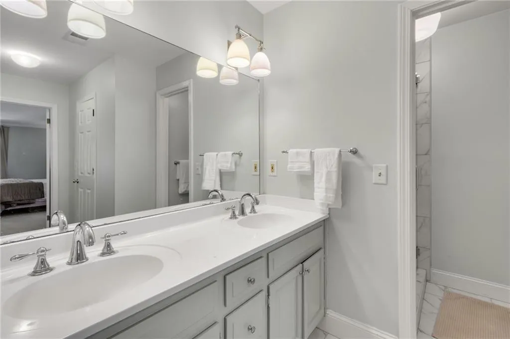 6225 River Chase Circle, Sandy Springs, Georgia 30328, 5 Bedrooms Bedrooms, ,3 BathroomsBathrooms,Residential,Sold,6225 River Chase Circle,7164515