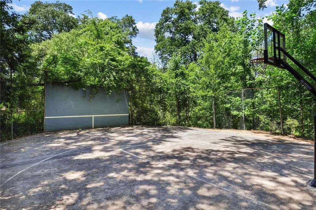 6225 River Chase Circle, Sandy Springs, Georgia 30328, 5 Bedrooms Bedrooms, ,3 BathroomsBathrooms,Residential,Sold,6225 River Chase Circle,7164515