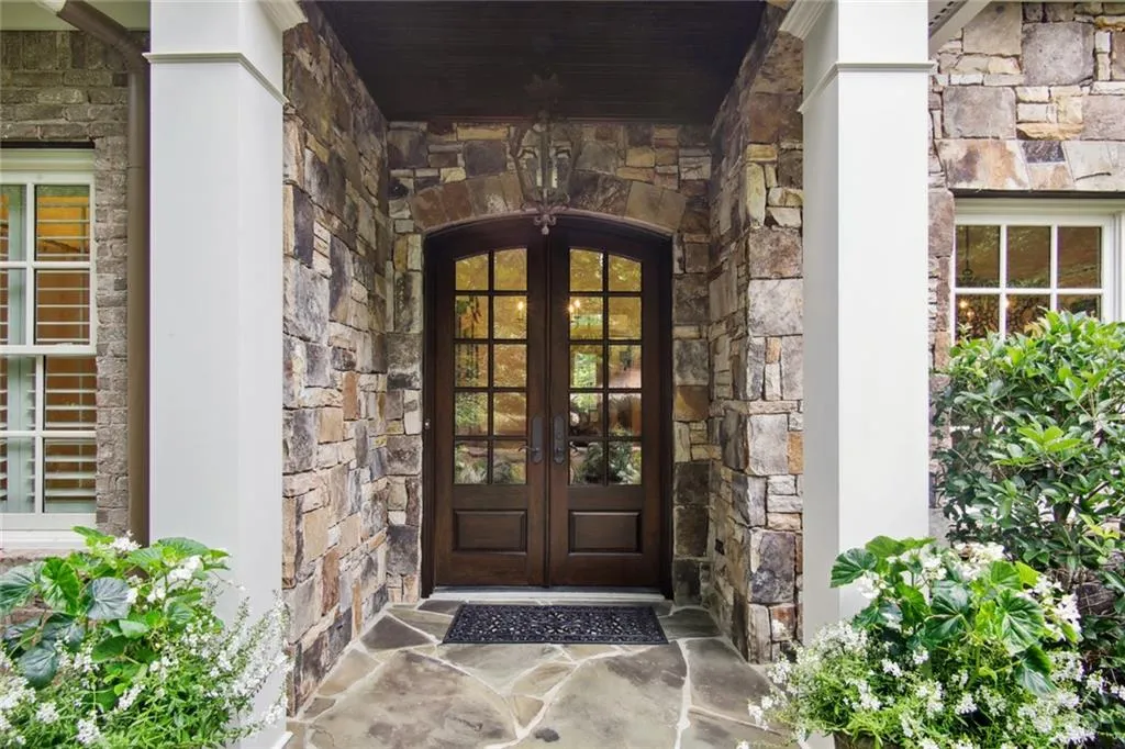 4840 Carol Lane, Sandy Springs, Georgia 30327, 4 Bedrooms Bedrooms, ,4 BathroomsBathrooms,Residential,Sold,4840 Carol Lane,7083788