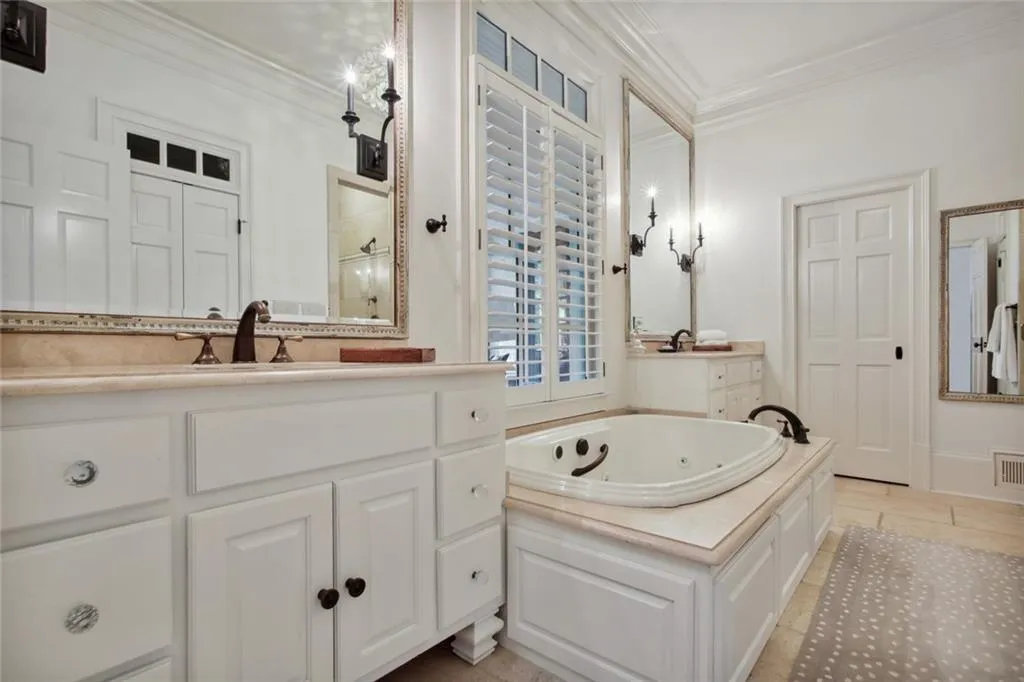 4840 Carol Lane, Sandy Springs, Georgia 30327, 4 Bedrooms Bedrooms, ,4 BathroomsBathrooms,Residential,Sold,4840 Carol Lane,7083788