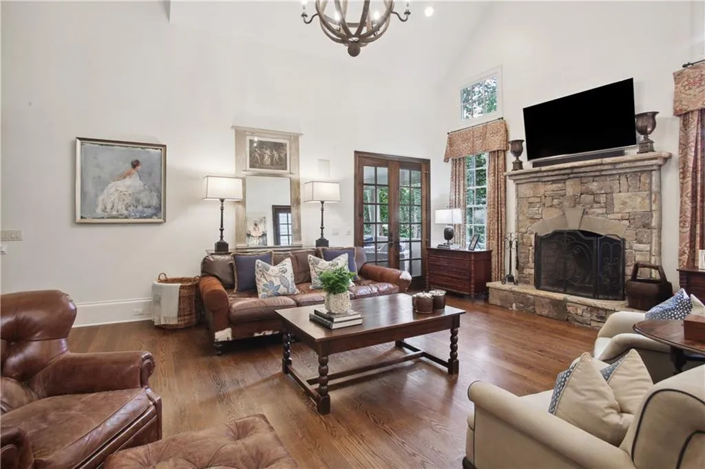 4840 Carol Lane, Sandy Springs, Georgia 30327, 4 Bedrooms Bedrooms, ,4 BathroomsBathrooms,Residential,Sold,4840 Carol Lane,7083788