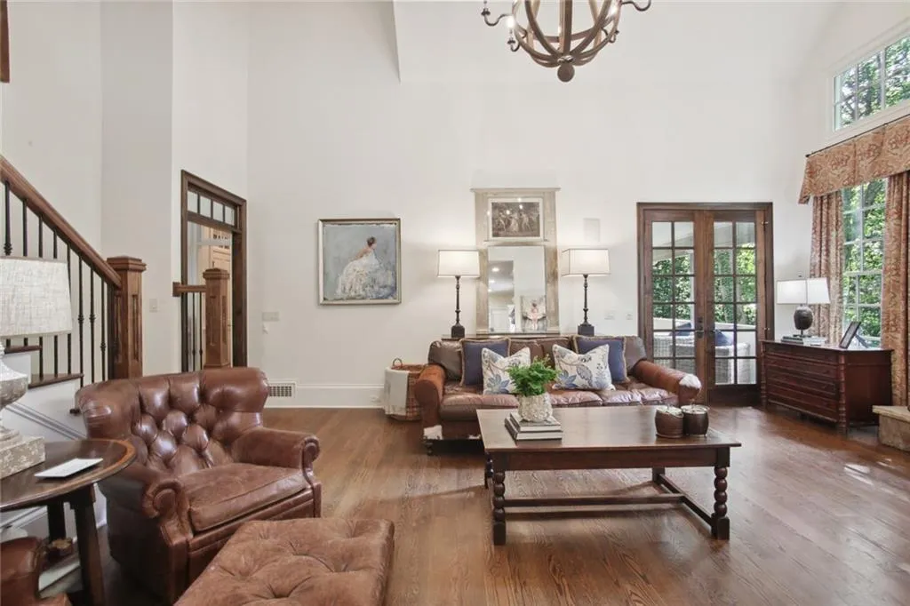 4840 Carol Lane, Sandy Springs, Georgia 30327, 4 Bedrooms Bedrooms, ,4 BathroomsBathrooms,Residential,Sold,4840 Carol Lane,7083788