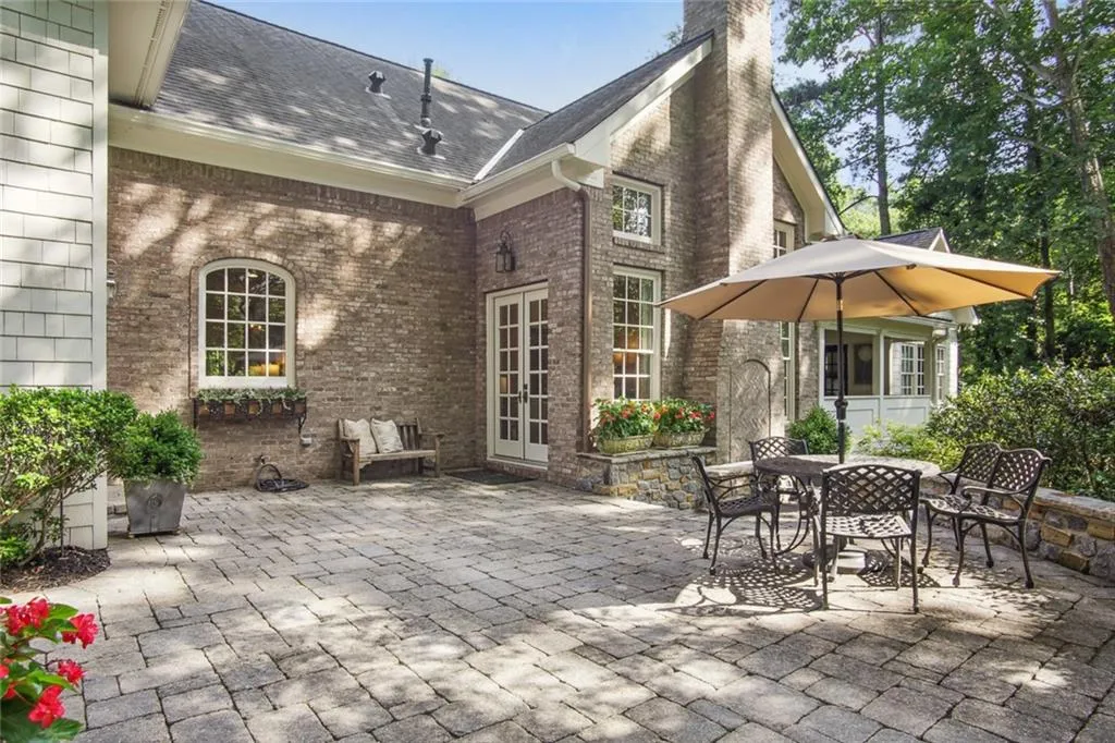 4840 Carol Lane, Sandy Springs, Georgia 30327, 4 Bedrooms Bedrooms, ,4 BathroomsBathrooms,Residential,Sold,4840 Carol Lane,7083788