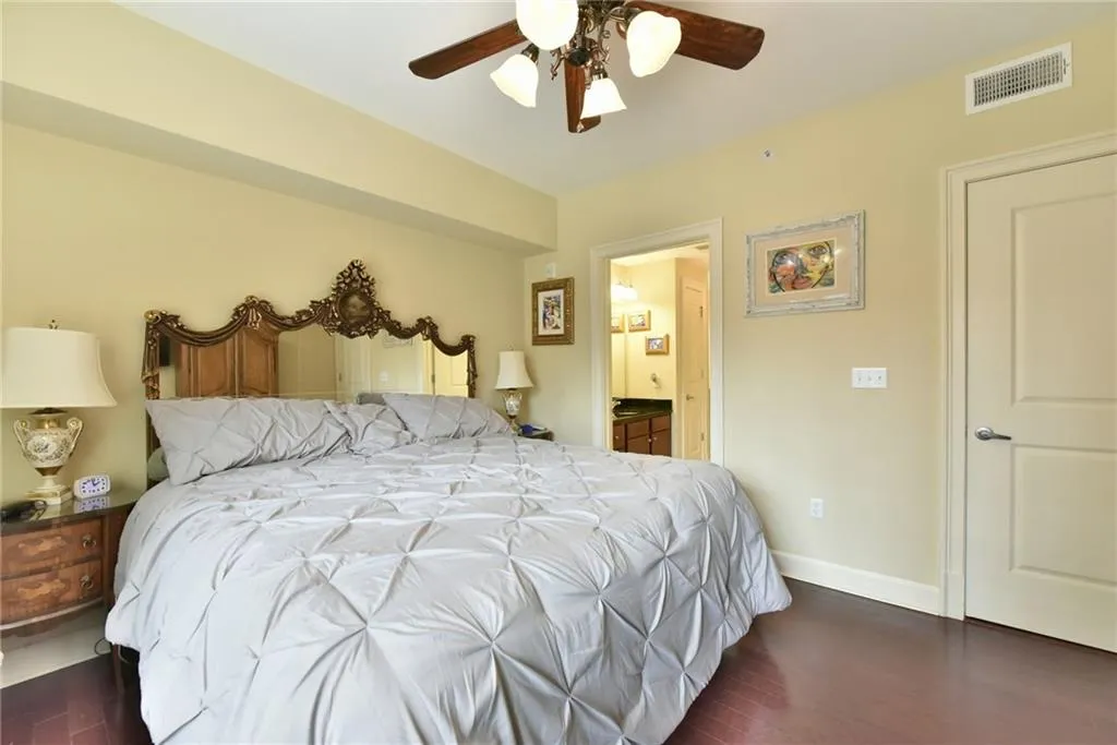 200 River Vista Drive Unit 221, Atlanta, Georgia 30339, 2 Bedrooms Bedrooms, ,2 BathroomsBathrooms,Residential,Sold,200 River Vista Drive Unit 221,5964410