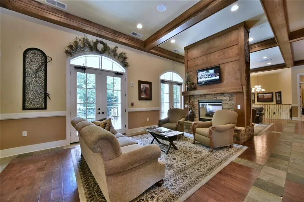 200 River Vista Drive Unit 221, Atlanta, Georgia 30339, 2 Bedrooms Bedrooms, ,2 BathroomsBathrooms,Residential,Sold,200 River Vista Drive Unit 221,5964410