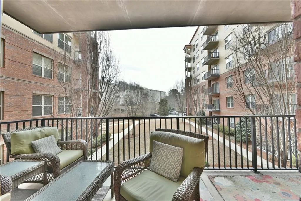 200 River Vista Drive Unit 221, Atlanta, Georgia 30339, 2 Bedrooms Bedrooms, ,2 BathroomsBathrooms,Residential,Sold,200 River Vista Drive Unit 221,5964410