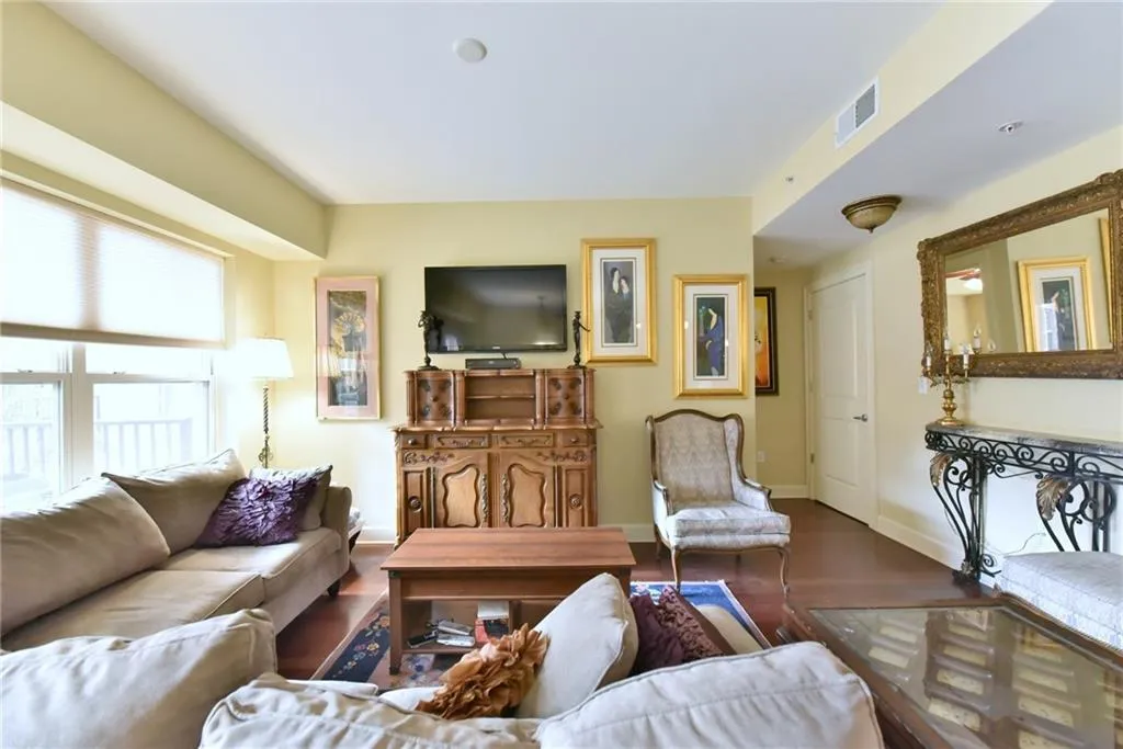 200 River Vista Drive Unit 221, Atlanta, Georgia 30339, 2 Bedrooms Bedrooms, ,2 BathroomsBathrooms,Residential,Sold,200 River Vista Drive Unit 221,5964410