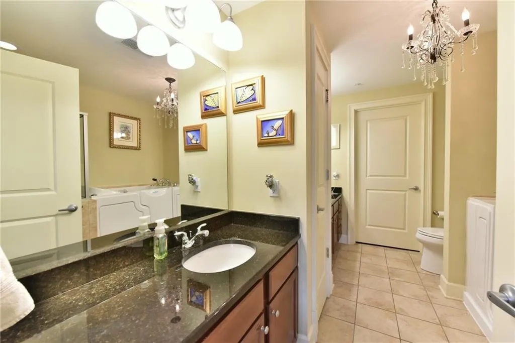 200 River Vista Drive Unit 221, Atlanta, Georgia 30339, 2 Bedrooms Bedrooms, ,2 BathroomsBathrooms,Residential,Sold,200 River Vista Drive Unit 221,5964410