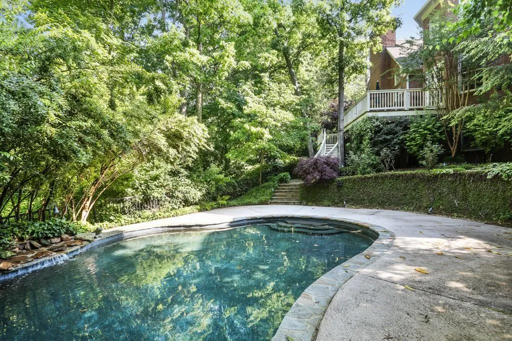 4070 Paran Pointe Drive Nw, Atlanta, Georgia 30327, 6 Bedrooms Bedrooms, ,5 BathroomsBathrooms,Residential,Sold,4070 Paran Pointe Drive Nw,5952677