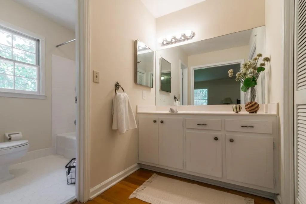 40 Brandon Ridge Drive, Sandy Springs, Georgia 30328, 4 Bedrooms Bedrooms, ,3 BathroomsBathrooms,Residential,Sold,40 Brandon Ridge Drive,5691006