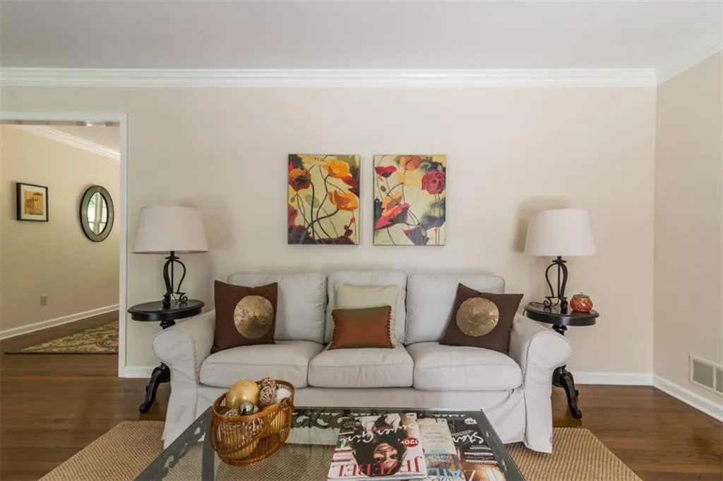 40 Brandon Ridge Drive, Sandy Springs, Georgia 30328, 4 Bedrooms Bedrooms, ,3 BathroomsBathrooms,Residential,Sold,40 Brandon Ridge Drive,5691006