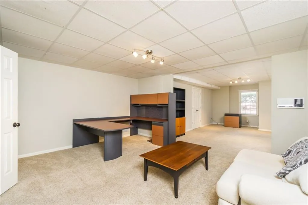 8155 Grogans Ferry Road, Atlanta, Georgia 30350, 5 Bedrooms Bedrooms, ,4 BathroomsBathrooms,Residential,Sold,8155 Grogans Ferry Road,7039049