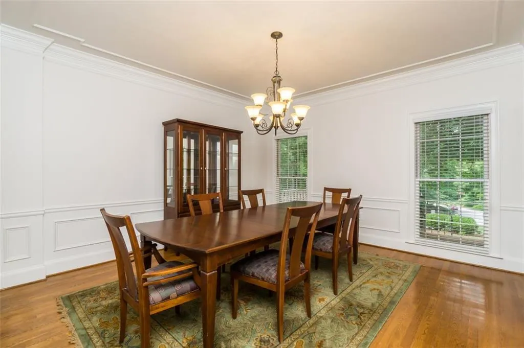 8155 Grogans Ferry Road, Atlanta, Georgia 30350, 5 Bedrooms Bedrooms, ,4 BathroomsBathrooms,Residential,Sold,8155 Grogans Ferry Road,7039049