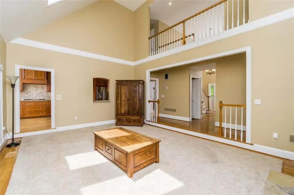 8155 Grogans Ferry Road, Atlanta, Georgia 30350, 5 Bedrooms Bedrooms, ,4 BathroomsBathrooms,Residential,Sold,8155 Grogans Ferry Road,7039049