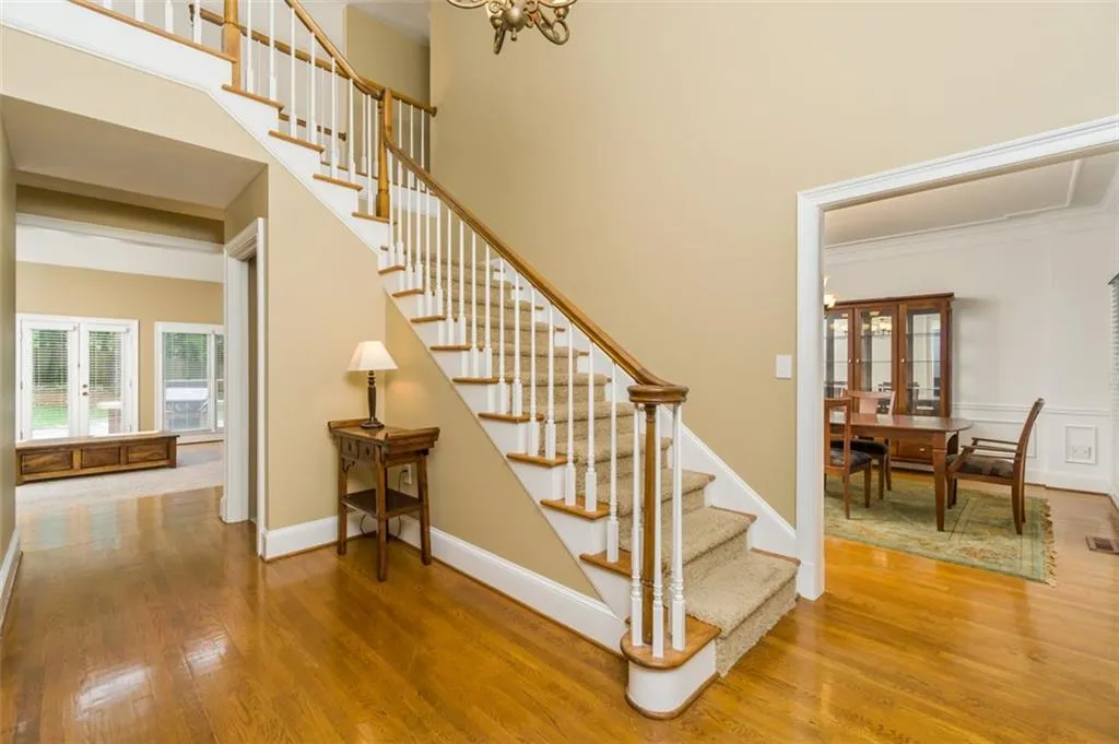 8155 Grogans Ferry Road, Atlanta, Georgia 30350, 5 Bedrooms Bedrooms, ,4 BathroomsBathrooms,Residential,Sold,8155 Grogans Ferry Road,7039049