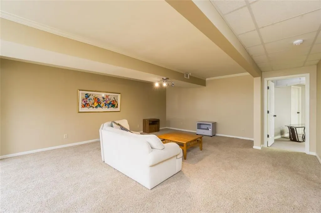 8155 Grogans Ferry Road, Atlanta, Georgia 30350, 5 Bedrooms Bedrooms, ,4 BathroomsBathrooms,Residential,Sold,8155 Grogans Ferry Road,7039049