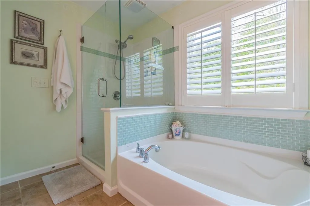 7892 Kiverton Place, Sandy Springs, Georgia 30350, 4 Bedrooms Bedrooms, ,3 BathroomsBathrooms,Residential,Sold,7892 Kiverton Place,5679184