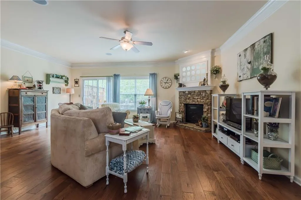 7892 Kiverton Place, Sandy Springs, Georgia 30350, 4 Bedrooms Bedrooms, ,3 BathroomsBathrooms,Residential,Sold,7892 Kiverton Place,5679184