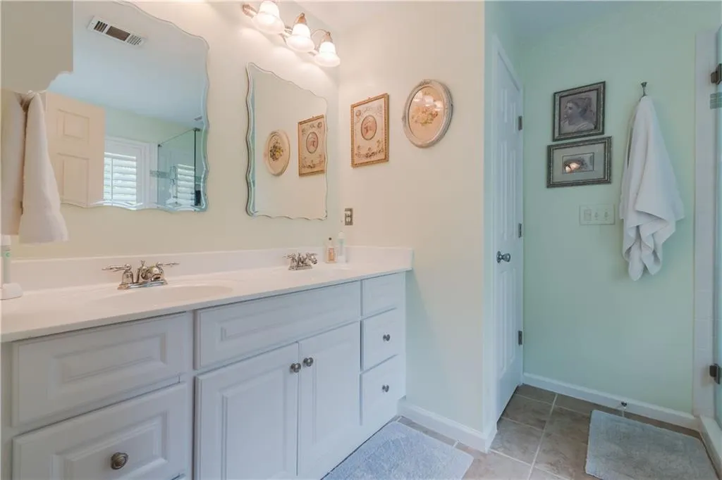 7892 Kiverton Place, Sandy Springs, Georgia 30350, 4 Bedrooms Bedrooms, ,3 BathroomsBathrooms,Residential,Sold,7892 Kiverton Place,5679184