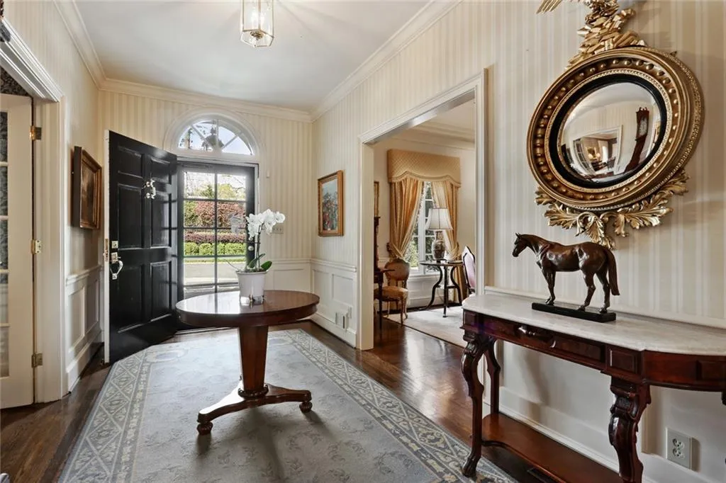 1840 River Forest Road Nw, Atlanta, Georgia 30327, 5 Bedrooms Bedrooms, ,5 BathroomsBathrooms,Residential,Sold,1840 River Forest Road Nw,6525733