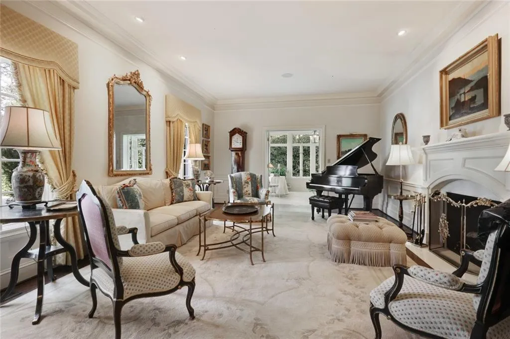 1840 River Forest Road Nw, Atlanta, Georgia 30327, 5 Bedrooms Bedrooms, ,5 BathroomsBathrooms,Residential,Sold,1840 River Forest Road Nw,6525733