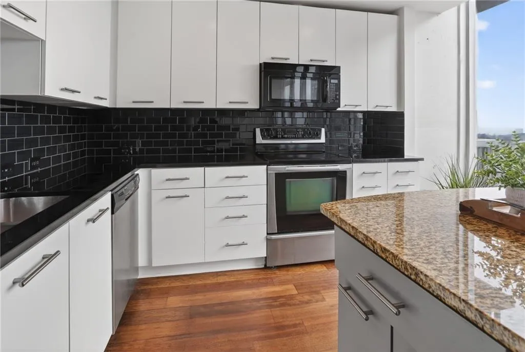 3324 Peachtree Road Ne Unit 1312, Atlanta, Georgia 30326, 1 Bedroom Bedrooms, 0 ,1 BathroomBathrooms,Residential,For Sale,3324 Peachtree Road Ne Unit 1312,7691095