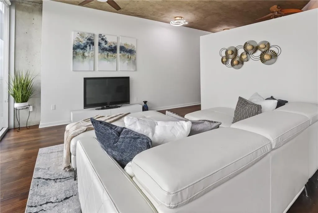 3324 Peachtree Road Ne Unit 1312, Atlanta, Georgia 30326, 1 Bedroom Bedrooms, 0 ,1 BathroomBathrooms,Residential,For Sale,3324 Peachtree Road Ne Unit 1312,7691095