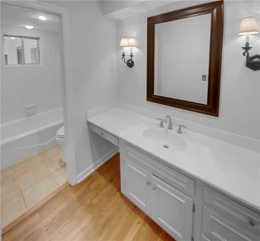 286 Dartmoor Circle, Atlanta, Georgia 30328, 4 Bedrooms Bedrooms, ,3 BathroomsBathrooms,Residential,Sold,286 Dartmoor Circle,7337954