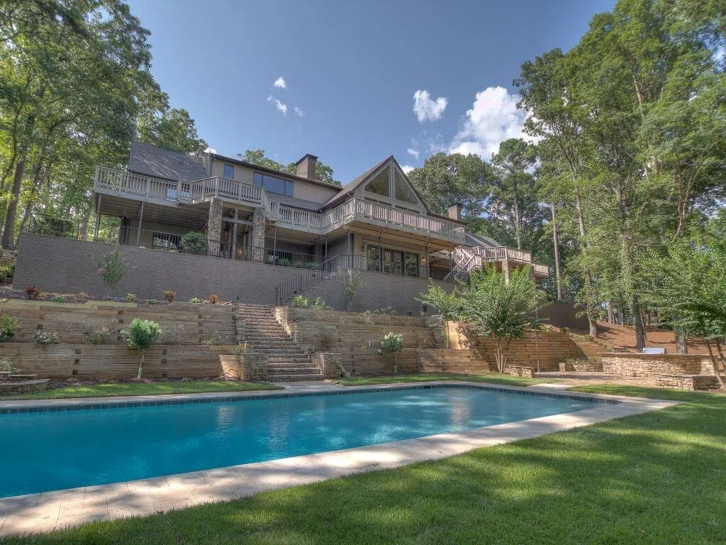 1925 Spalding Drive, Sandy Springs, Georgia 30350, 9 Bedrooms Bedrooms, ,7 BathroomsBathrooms,Residential,Sold,1925 Spalding Drive,5575495