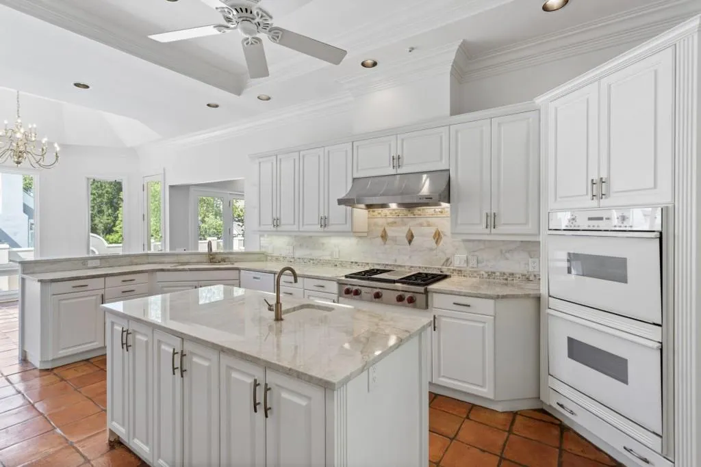 4979 Long Island Drive Nw, Sandy Springs, Georgia 30327, 3 Bedrooms Bedrooms, ,3 BathroomsBathrooms,Residential,Sold,4979 Long Island Drive Nw,6880381