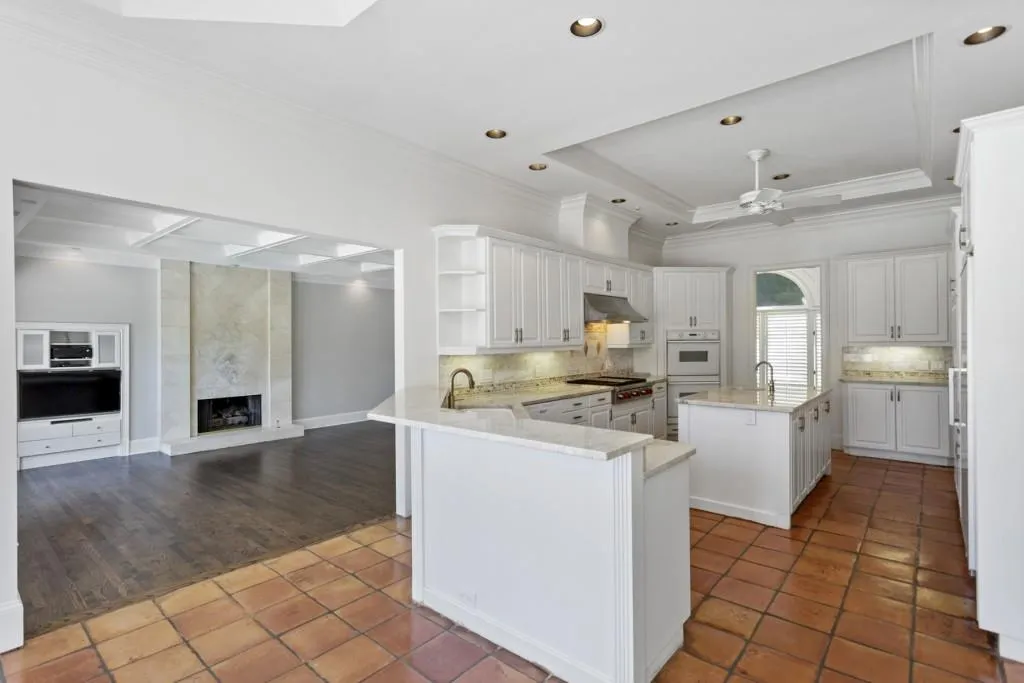 4979 Long Island Drive Nw, Sandy Springs, Georgia 30327, 3 Bedrooms Bedrooms, ,3 BathroomsBathrooms,Residential,Sold,4979 Long Island Drive Nw,6880381