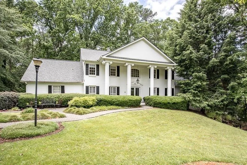 165 Spalding Mill Ne, Sandy Springs, Georgia 30350, 5 Bedrooms Bedrooms, ,4 BathroomsBathrooms,Residential,Sold,165 Spalding Mill Ne,6742466