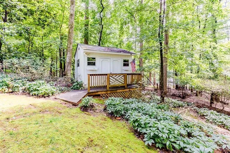 165 Spalding Mill Ne, Sandy Springs, Georgia 30350, 5 Bedrooms Bedrooms, ,4 BathroomsBathrooms,Residential,Sold,165 Spalding Mill Ne,6742466