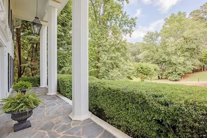 165 Spalding Mill Ne, Sandy Springs, Georgia 30350, 5 Bedrooms Bedrooms, ,4 BathroomsBathrooms,Residential,Sold,165 Spalding Mill Ne,6742466