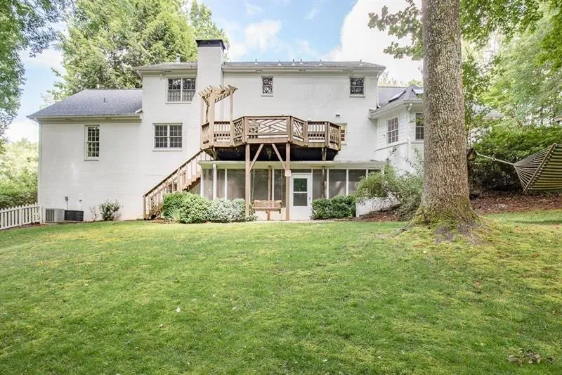 165 Spalding Mill Ne, Sandy Springs, Georgia 30350, 5 Bedrooms Bedrooms, ,4 BathroomsBathrooms,Residential,Sold,165 Spalding Mill Ne,6742466