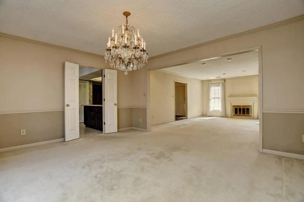 501 The North Chace, Sandy Springs, Georgia 30328, 3 Bedrooms Bedrooms, ,2 BathroomsBathrooms,Residential,Sold,501 The North Chace,5809671