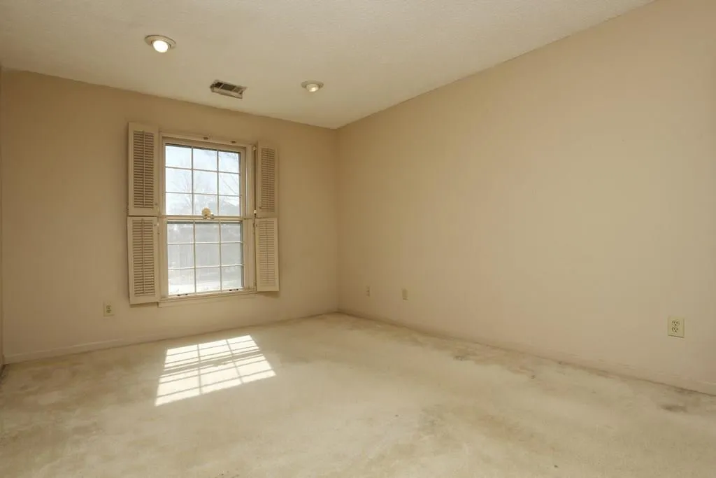 501 The North Chace, Sandy Springs, Georgia 30328, 3 Bedrooms Bedrooms, ,2 BathroomsBathrooms,Residential,Sold,501 The North Chace,5809671