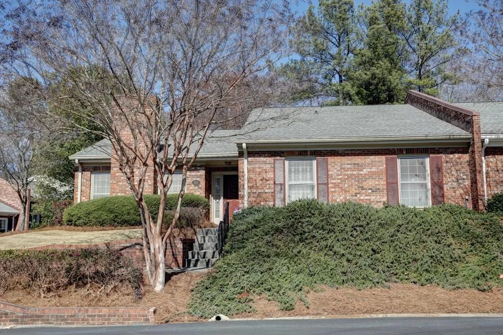 501 The North Chace, Sandy Springs, Georgia 30328, 3 Bedrooms Bedrooms, ,2 BathroomsBathrooms,Residential,Sold,501 The North Chace,5809671