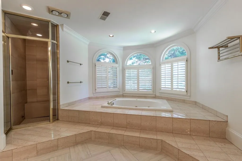 620 Heards Ferry Road, Atlanta, Georgia 30328, 8 Bedrooms Bedrooms, ,5 BathroomsBathrooms,Residential,Sold,620 Heards Ferry Road,5856129